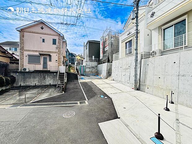 【現地外観：令和8年6月末完成予定】※同メーカーのモデルハウスがございます。