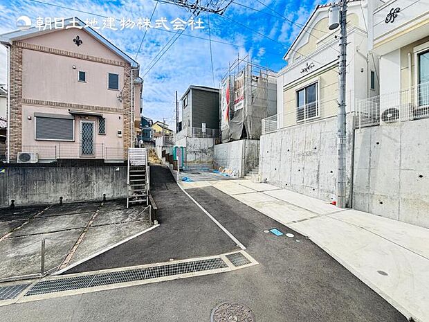 【現地外観：令和8年6月末完成予定】※同メーカーのモデルハウスがございます。