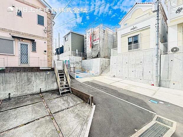 【現地外観：令和8年6月末完成予定】※同メーカーのモデルハウスがございます。