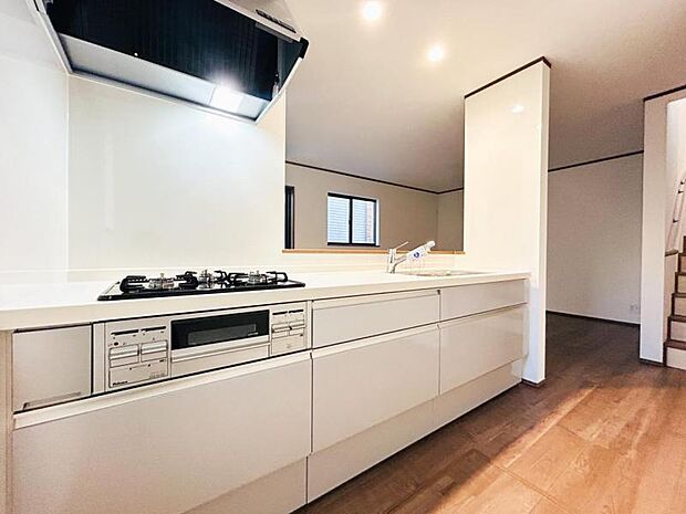 【キッチン】キッチンワークしながら大切な家族との会話を楽しむ。家族のコミュニケーションが生まれるキッチンです!