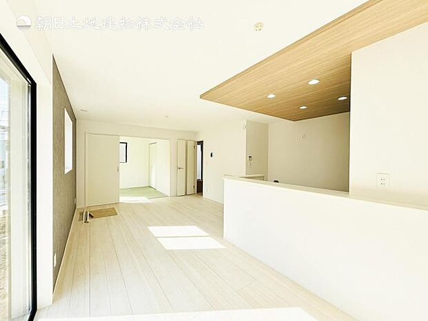 【LDK】大切なご家族が集まるからこそLDKはこだわりたい!休日はおひさまの光をたっぷりと取りこめるリビングでゆったりと過ごしませんか?