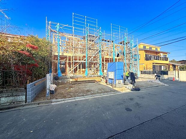 【現地写真：令和8年2月末完成予定】※同メーカーのモデルハウスがございます。