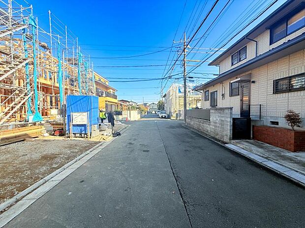 【現地写真:令和8年2月末完成予定】※同メーカーのモデルハウスがございます。