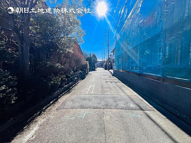 【現地写真:令和8年2月末完成予定】※同メーカーのモデルハウスがございます。