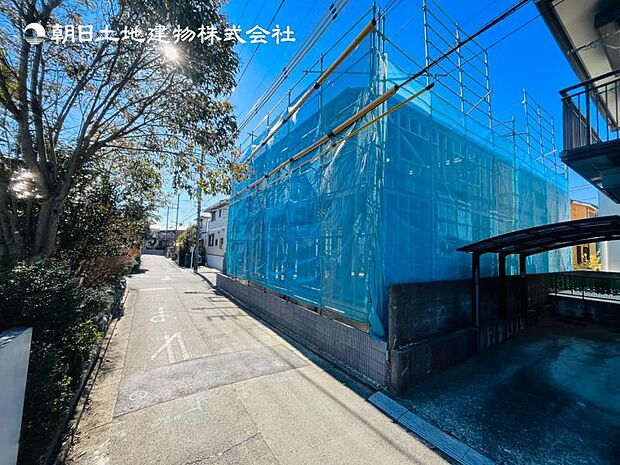 【現地写真:令和8年2月末完成予定】※同メーカーのモデルハウスがございます。