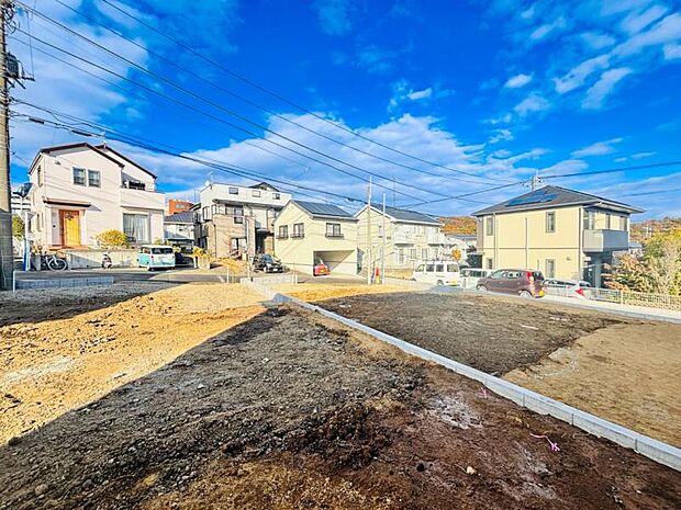 【現地写真：令和8年3月末完成予定】※同メーカーのモデルハウスがございます。