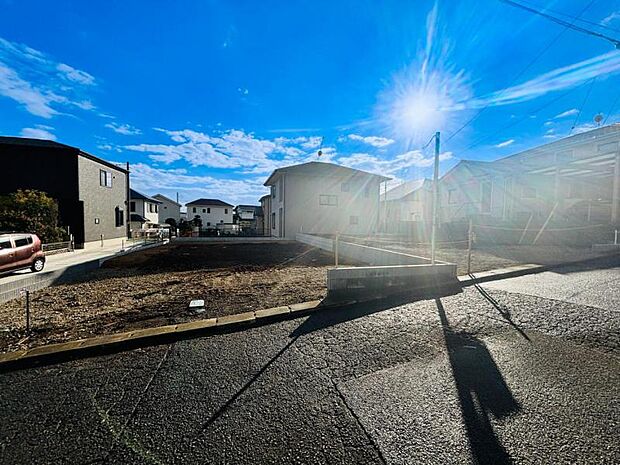 【現地写真：令和8年3月末完成予定】※同メーカーのモデルハウスがございます。