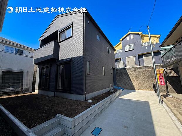 【現地前面道路】閑静な住宅地という言葉が合う落ち着いた環境です!