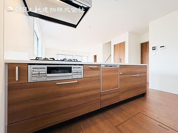 【キッチン】キッチンワークしながら大切な家族との会話を楽しむ。家族のコミュニケーションが生まれるキッチンです!