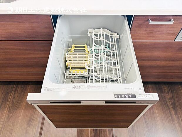 【ビルトイン食洗機】洗浄から乾燥までボタン一つで完結する食洗機付き。大変な洗い物がぐっと短く済みます!