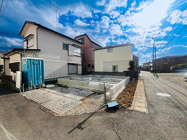 【現地写真:令和8年5月末完成予定】※同メーカーのモデルハウスがございます。