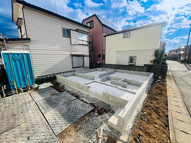 【現地写真:令和8年5月末完成予定】※同メーカーのモデルハウスがございます。