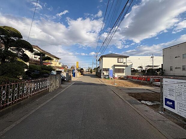 【現地写真:令和8年3月末完成予定】※同メーカーのモデルハウスがございます。