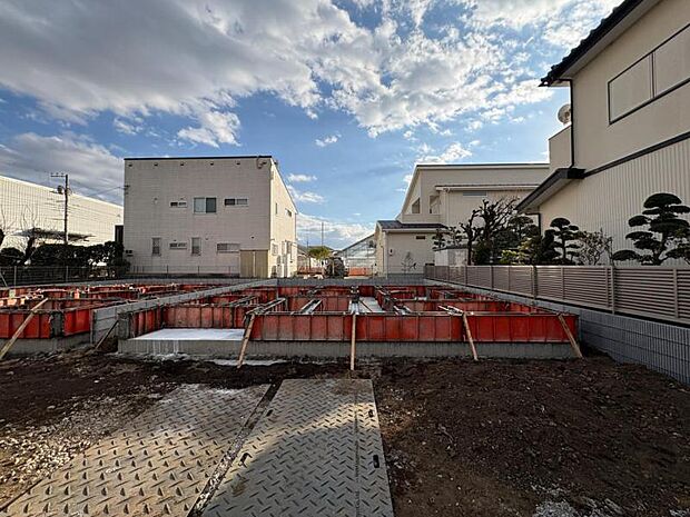 【現地写真:令和8年3月末完成予定】※同メーカーのモデルハウスがございます。