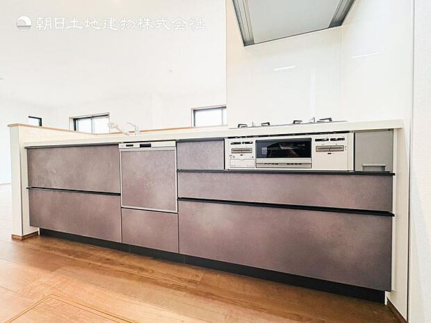 【キッチン】キッチンワークしながら大切な家族との会話を楽しむ。家族のコミュニケーションが生まれるキッチンです！