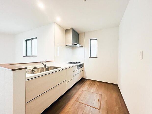 【キッチン】キッチンワークしながら大切な家族との会話を楽しむ。家族のコミュニケーションが生まれるキッチンです!