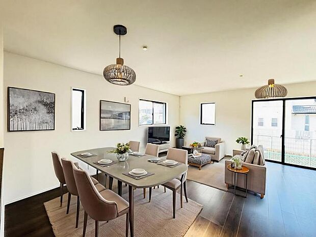 【LDK】大切なご家族が集まるからこそＬＤＫはこだわりたい！休日はおひさまの光をたっぷりと取りこめるリビングでゆったりと過ごしませんか？※家具はＣＧ合成の為付属しません。