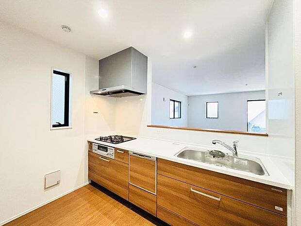 【キッチン】キッチンワークしながら大切な家族との会話を楽しむ。家族のコミュニケーションが生まれるキッチンです！