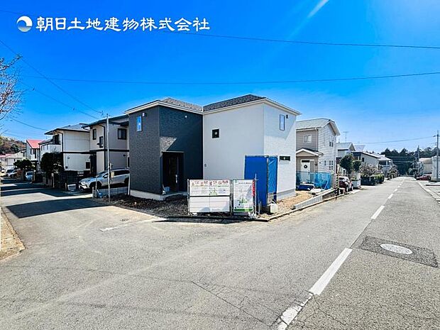 【現地外観:令和8年3月完成予定】※同メーカーのモデルハウスがございます。