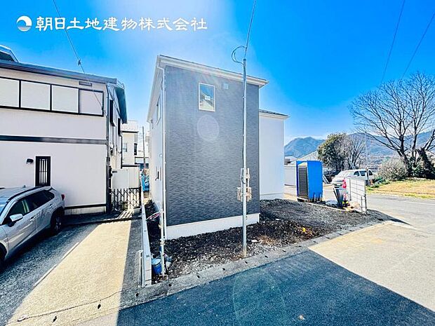 【現地外観:令和8年3月完成予定】※同メーカーのモデルハウスがございます。