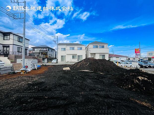 【現地写真:令和8年7月完成予定】※同メーカーのモデルハウスがございます。
