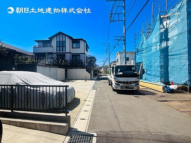 【現地写真:令和8年8月完成予定】※同メーカーのモデルハウスがございます。