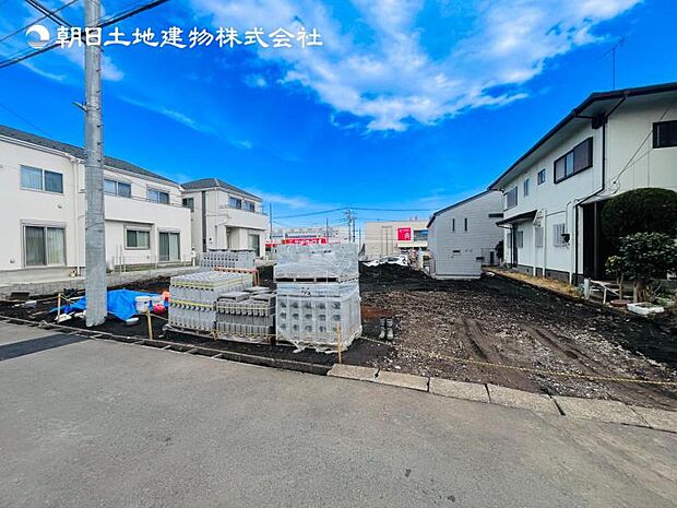 【現地写真:令和8年7月完成予定】※同メーカーのモデルハウスがございます。