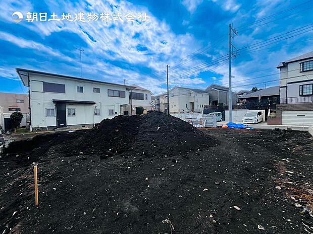 【現地写真:令和8年7月完成予定】※同メーカーのモデルハウスがございます。