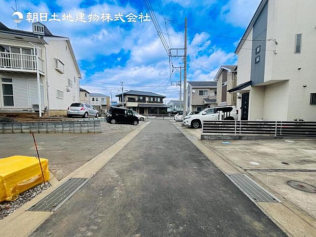 【現地写真:令和8年4月完成予定】※同メーカーのモデルハウスがございます。