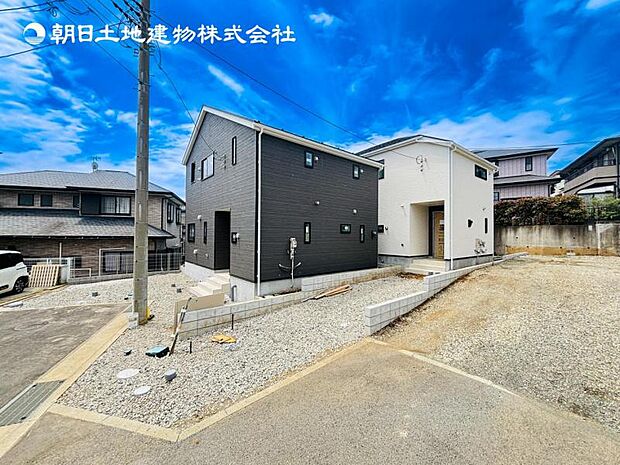 【現地写真:令和8年5月末完成予定】※同メーカーのモデルハウスがございます。
