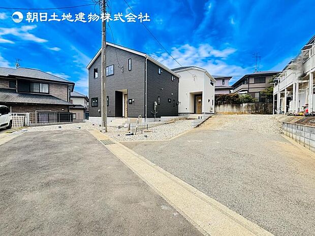 【現地写真:令和8年5月末完成予定】※同メーカーのモデルハウスがございます。