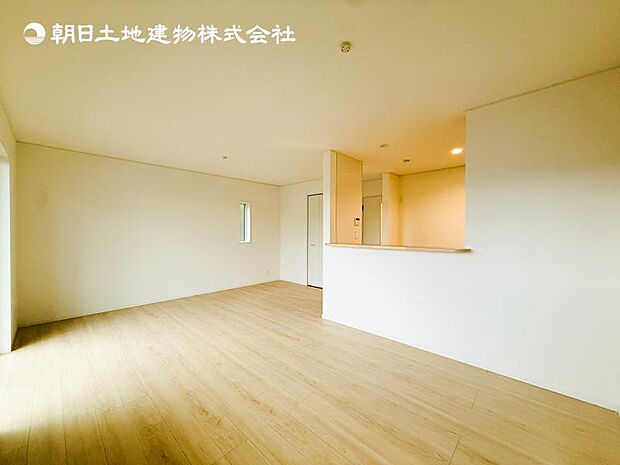 【現地写真:令和8年5月末完成予定】※同メーカーのモデルハウスがございます。