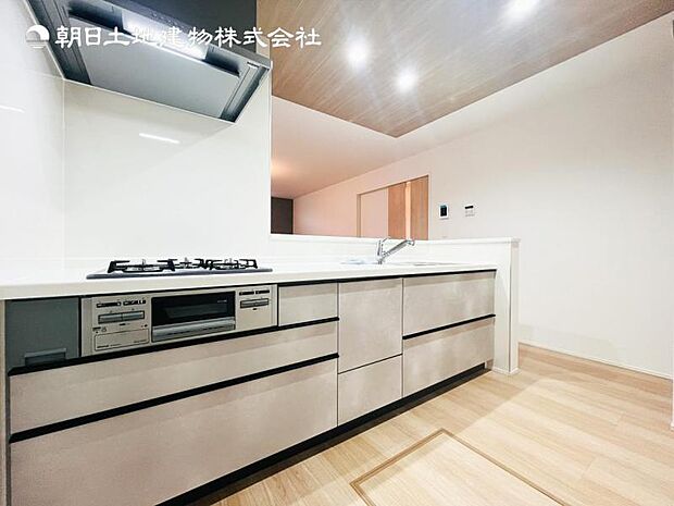 【キッチン】キッチンワークしながら大切な家族との会話を楽しむ。家族のコミュニケーションが生まれるキッチンです!