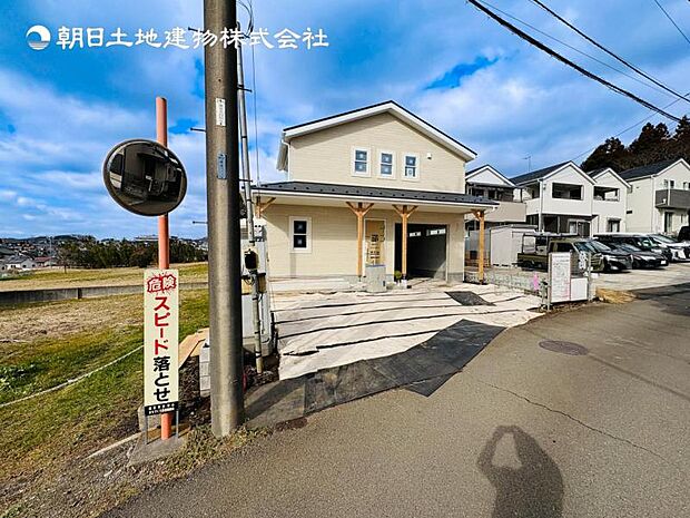 【現地外観:3月末完成予定】