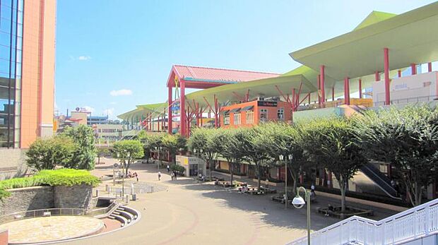 【ビナウォーク】3290m 映画館から飲食店、家具、ファッション、などたくさん揃っています。イベントも開催していることもあります。