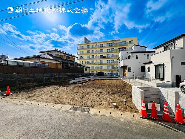 【現地写真：令和8年7月完成予定】※同メーカーのモデルハウスございます。