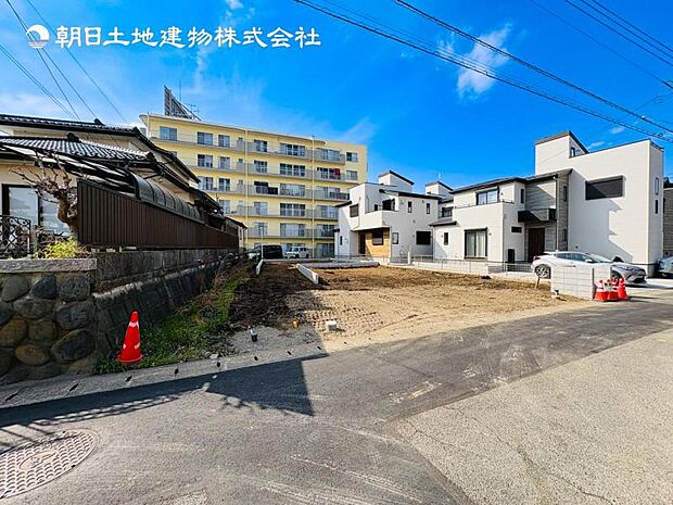 【現地写真：令和8年7月完成予定】※同メーカーのモデルハウスございます。