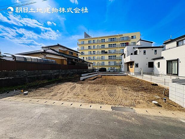 【現地写真：令和8年7月完成予定】※同メーカーのモデルハウスございます。