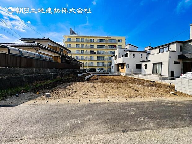 【現地写真：令和8年7月完成予定】※同メーカーのモデルハウスございます。