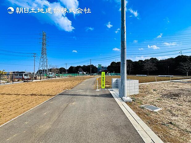 【現地写真:令和8年7月完成予定】※同メーカーのモデルハウスがございます。