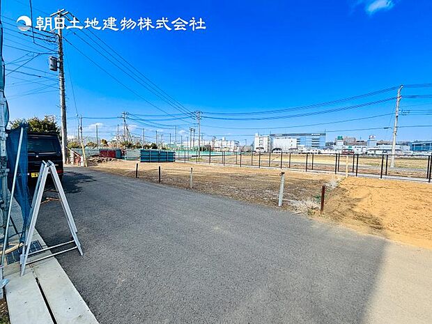 【現地写真：令和8年7月完成予定】※同メーカーのモデルハウスがございます。