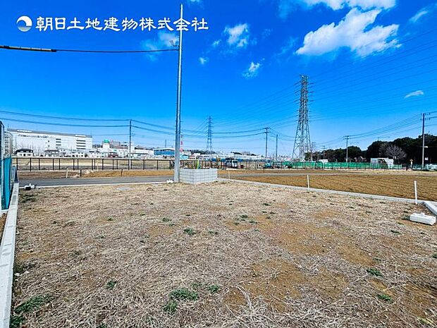 【現地写真：令和8年7月完成予定】※同メーカーのモデルハウスがございます。