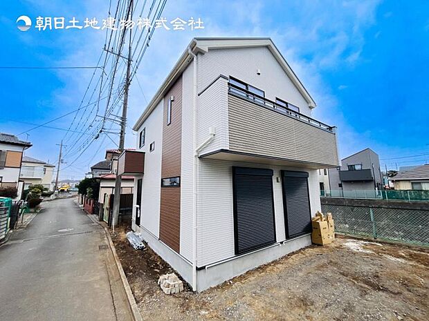 【現地外観:令和8年3月末完成予定】※同メーカーのモデルハウスがございます。