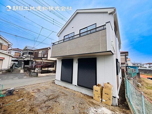 【現地外観:令和8年3月末完成予定】※同メーカーのモデルハウスがございます。