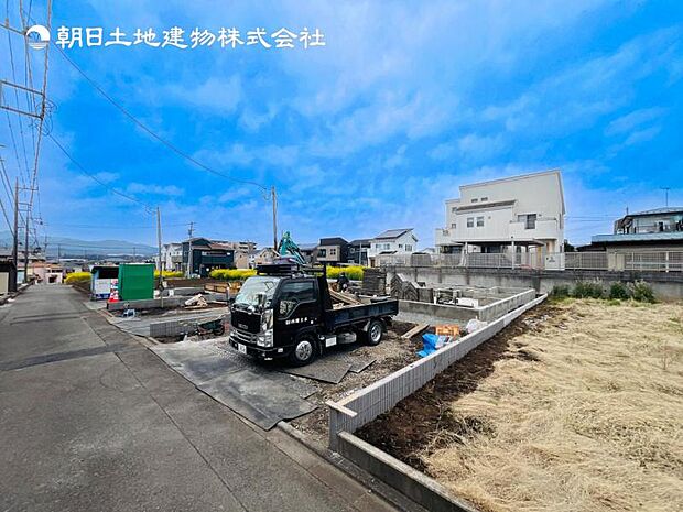 【現地写真:令和8年7月上旬完成予定】※同メーカーのモデルハウスがございます。