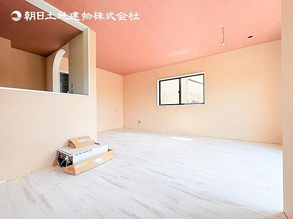 【LDK】大切なご家族が集まるからこそＬＤＫはこだわりたい！休日はおひさまの光をたっぷりと取りこめるリビングでゆったりと過ごしませんか？