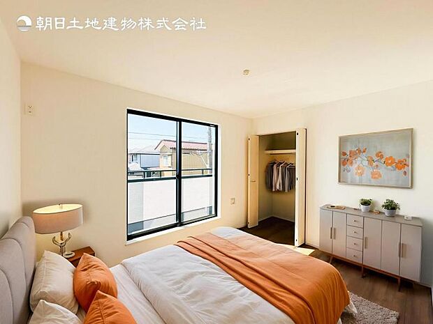 【洋室】木目のフローリングが暖かみのある室内に。明るい寝室で心地のいい朝を迎えられそう。※家具はCG合成の為付属しません。