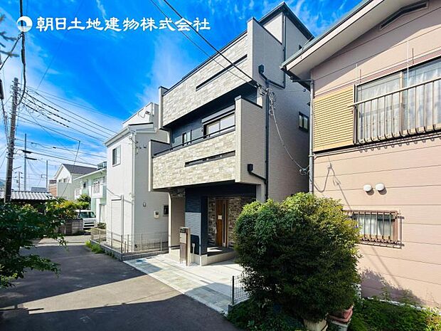 【現地写真:令和8年8月中旬完成予定】※同メーカーのモデルハウスがございます。