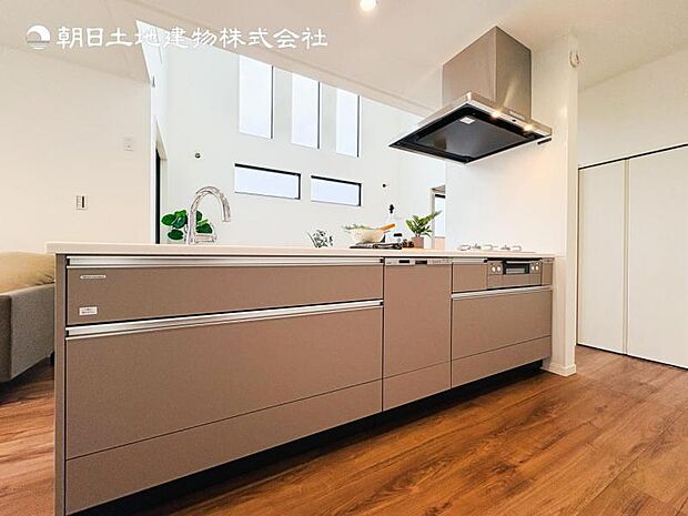 【キッチン】キッチンワークしながら大切な家族との会話を楽しむ。家族のコミュニケーションが生まれるキッチンです！