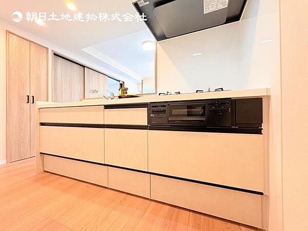 【キッチン】キッチンワークしながら大切な家族との会話を楽しむ。家族のコミュニケーションが生まれるキッチンです！